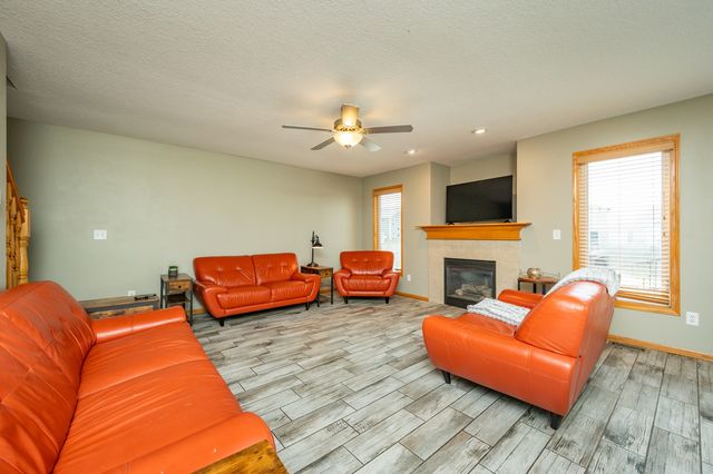 200 SE Dorr Court, Pleasant Hill, IA 50327