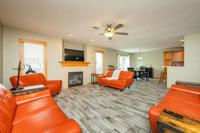 200 SE Dorr Court, Pleasant Hill, IA 50327