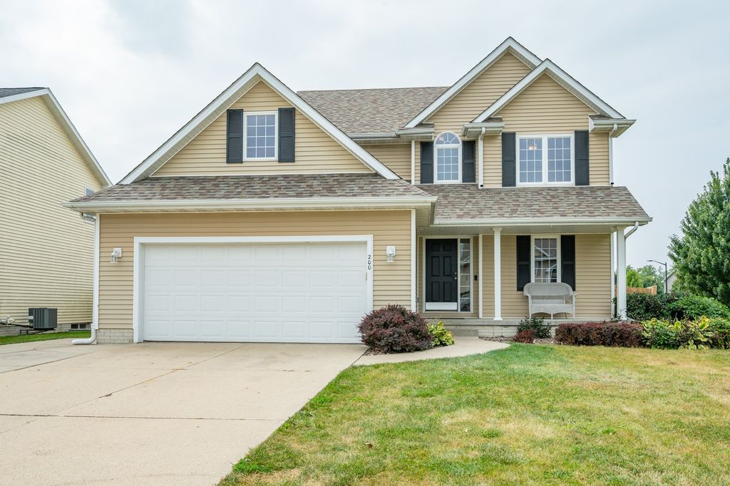 200 SE Dorr Court, Pleasant Hill, IA 50327