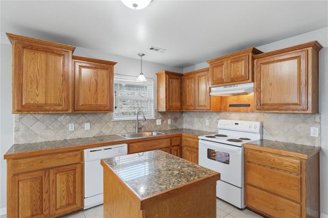 5337 Monica Marie Avenue, Springdale, AR 72762