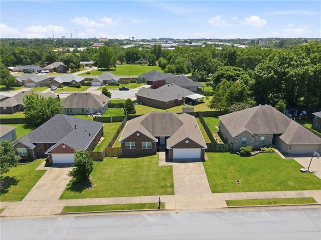 5337 Monica Marie Avenue, Springdale, AR 72762