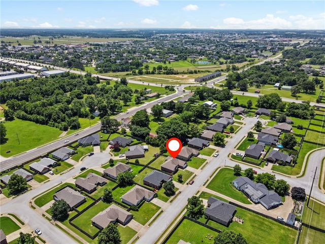5337 Monica Marie Avenue, Springdale, AR 72762