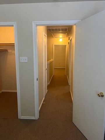 1101 Christopher Ave B, Round Rock, TX 78681