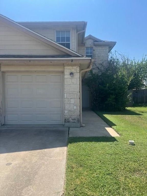 1101 Christopher Ave B, Round Rock, TX 78681