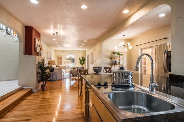 13401 Desert Hills Place NE, Albuquerque, NM 87111