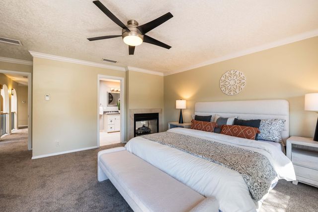 13401 Desert Hills Place NE, Albuquerque, NM 87111