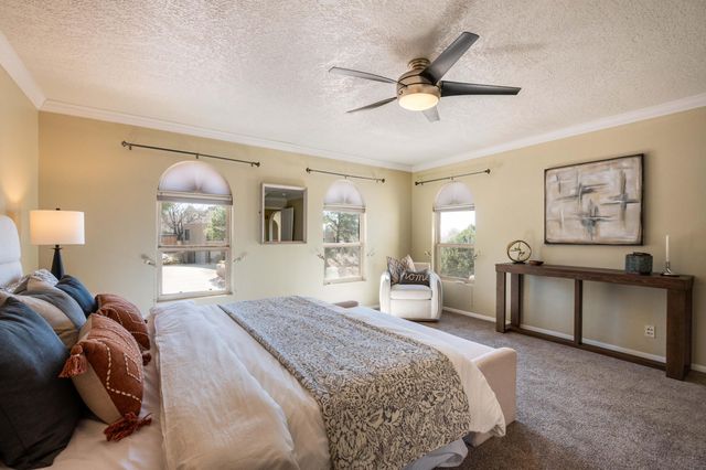 13401 Desert Hills Place NE, Albuquerque, NM 87111