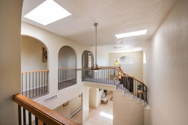 13401 Desert Hills Place NE, Albuquerque, NM 87111