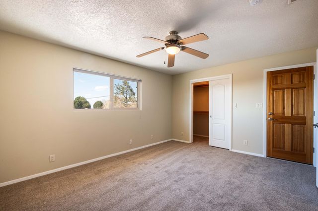 13401 Desert Hills Place NE, Albuquerque, NM 87111