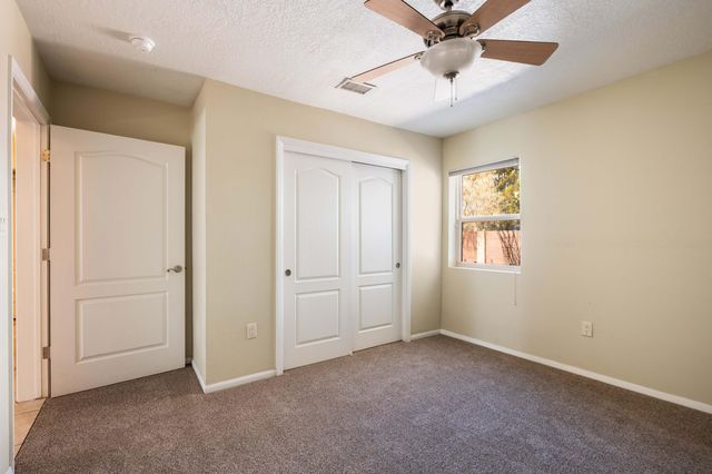 13401 Desert Hills Place NE, Albuquerque, NM 87111