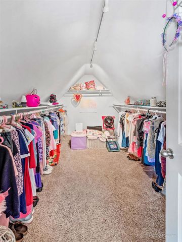 240 S McHenry Avenue, Crystal Lake, IL 60014