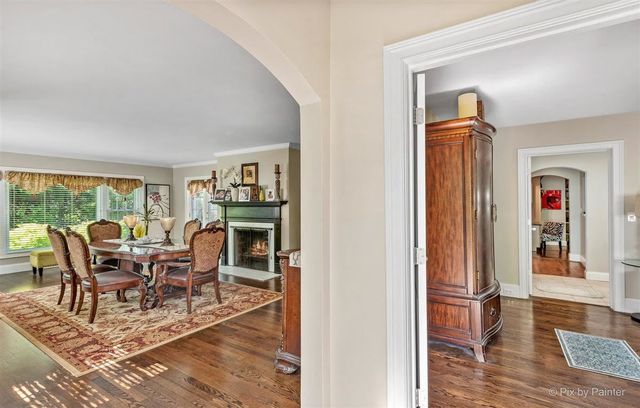 240 S McHenry Avenue, Crystal Lake, IL 60014