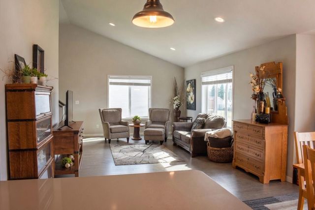 2115 41st Street S, Moorhead, MN 56560