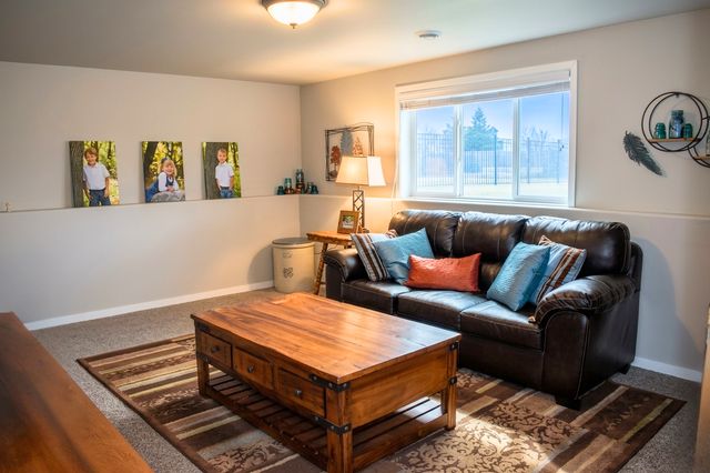 2115 41st Street S, Moorhead, MN 56560