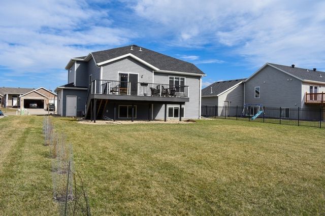 2115 41st Street S, Moorhead, MN 56560