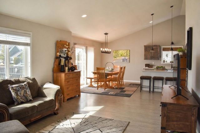 2115 41st Street S, Moorhead, MN 56560