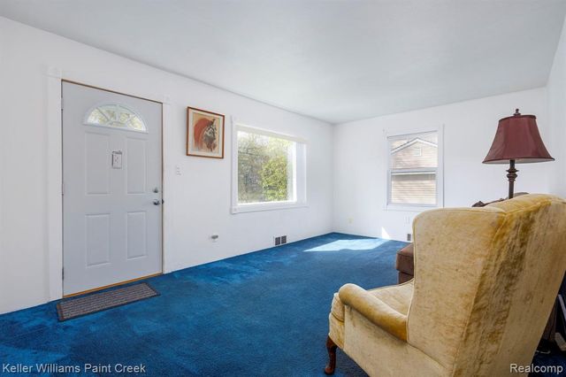 2244 Hammerslea Road, Lake Orion, MI 48359