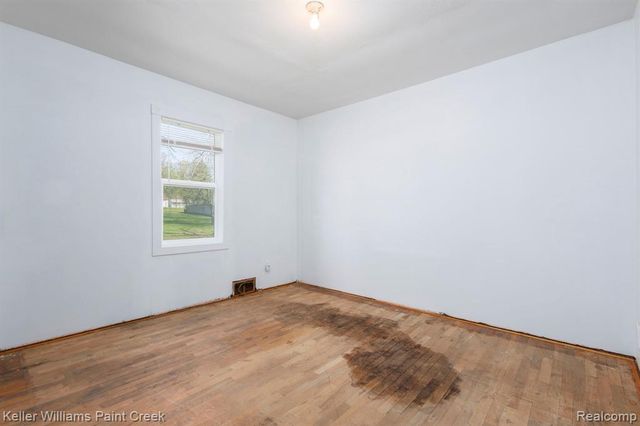2244 Hammerslea Road, Lake Orion, MI 48359