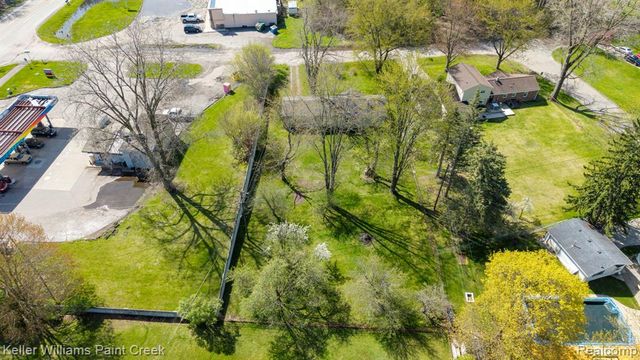 2244 Hammerslea Road, Lake Orion, MI 48359