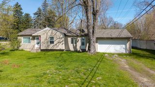 2244 Hammerslea Road, Lake Orion, MI 48359