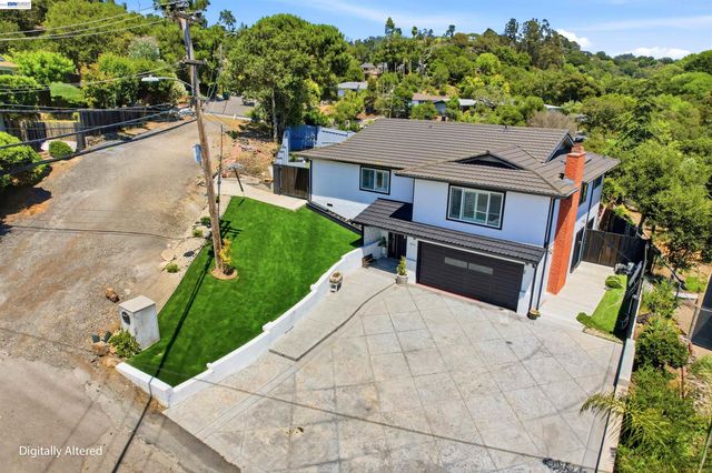 3910 Oak Hill Rd, Oakland, CA 94605