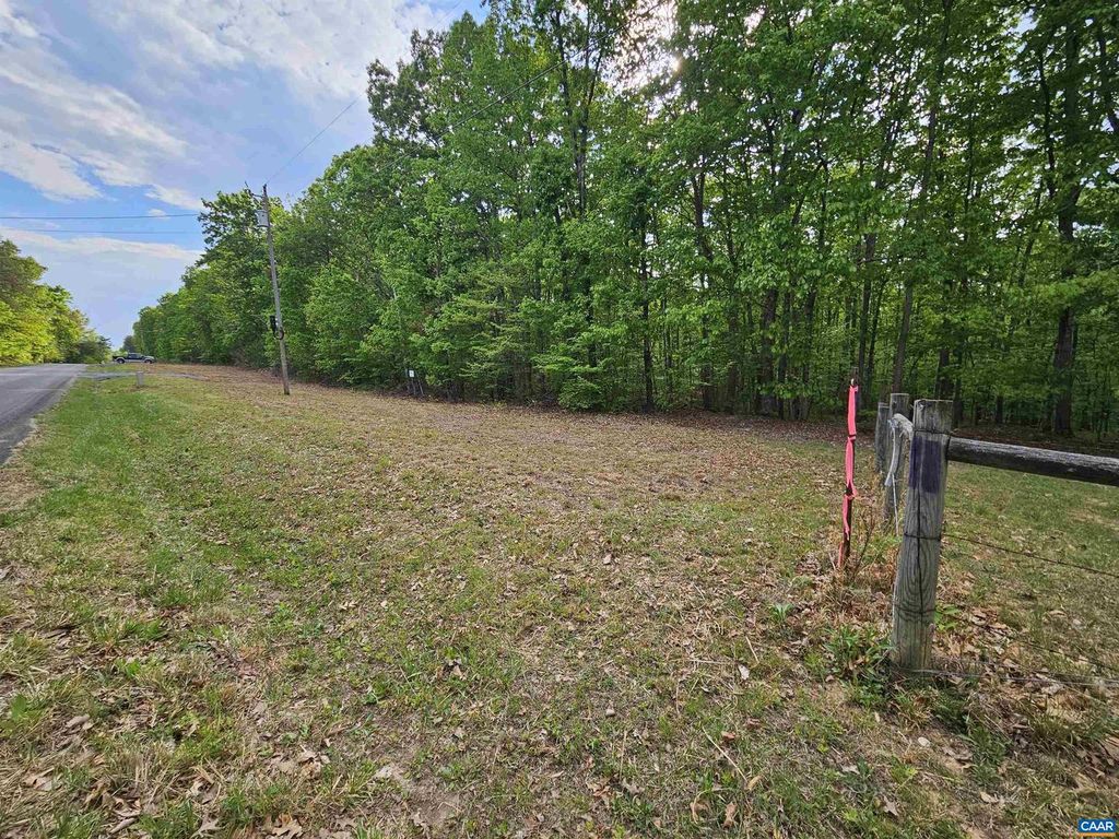 Image 5 of property listing at 3.1 AC AXTELL RD, Howardsville, VA 24562