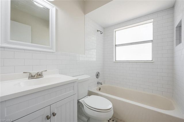 13830 5th ST, Fort Myers, FL 33905