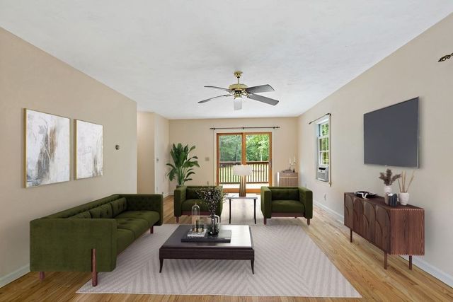 185 Bournehurst Drive, Plymouth, MA 02360