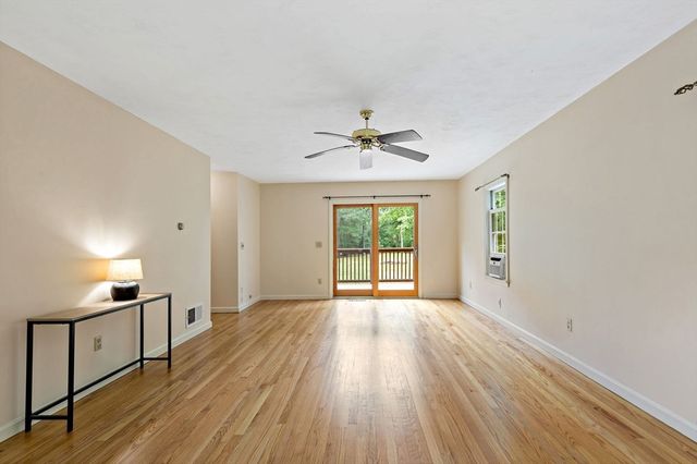 185 Bournehurst Drive, Plymouth, MA 02360