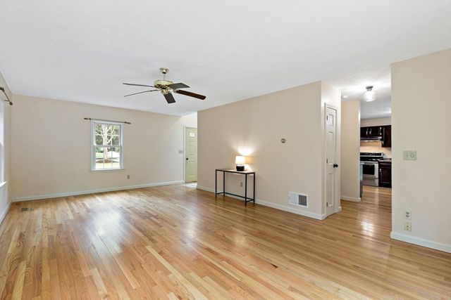 185 Bournehurst Drive, Plymouth, MA 02360