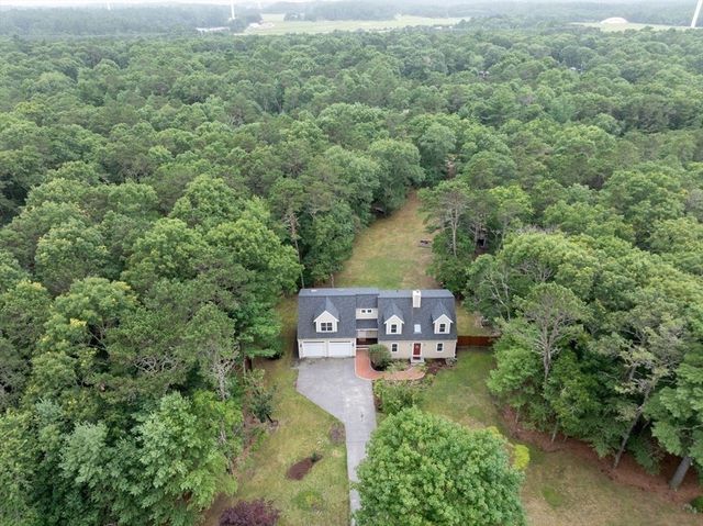 185 Bournehurst Drive, Plymouth, MA 02360