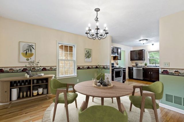 185 Bournehurst Drive, Plymouth, MA 02360