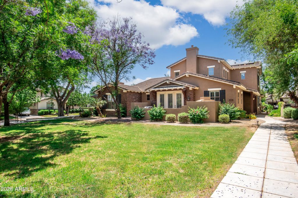 Image 1 of property listing at 13226 N FOUNDERS PARK Boulevard, Surprise, AZ 85379