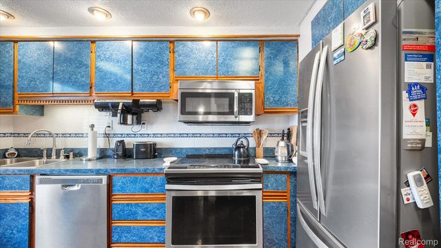15120 Whitcomb Street, Detroit, MI 48227
