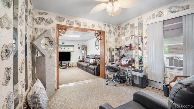 15120 Whitcomb Street, Detroit, MI 48227