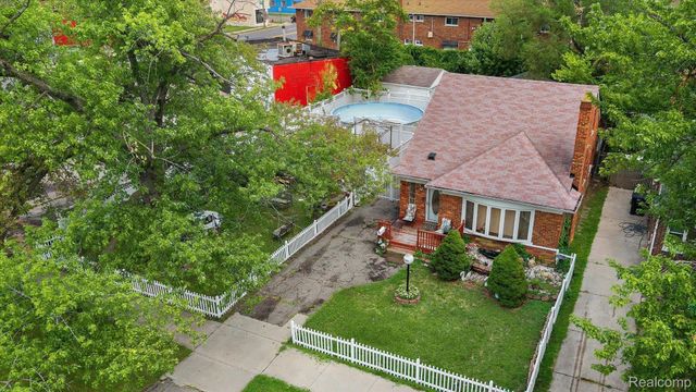 15120 Whitcomb Street, Detroit, MI 48227