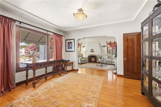 1130 Geneva, Glendale, CA 91207