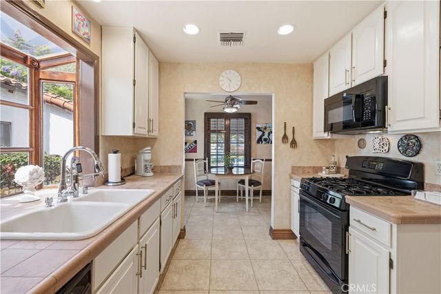 1130 Geneva, Glendale, CA 91207