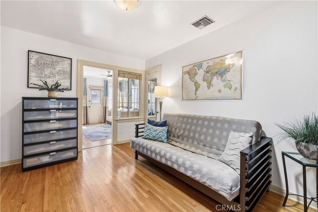 1130 Geneva, Glendale, CA 91207