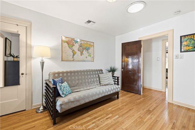 1130 Geneva, Glendale, CA 91207
