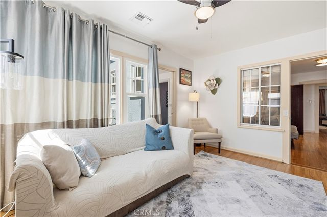 1130 Geneva, Glendale, CA 91207