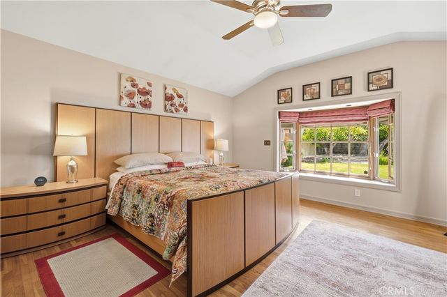 1130 Geneva, Glendale, CA 91207