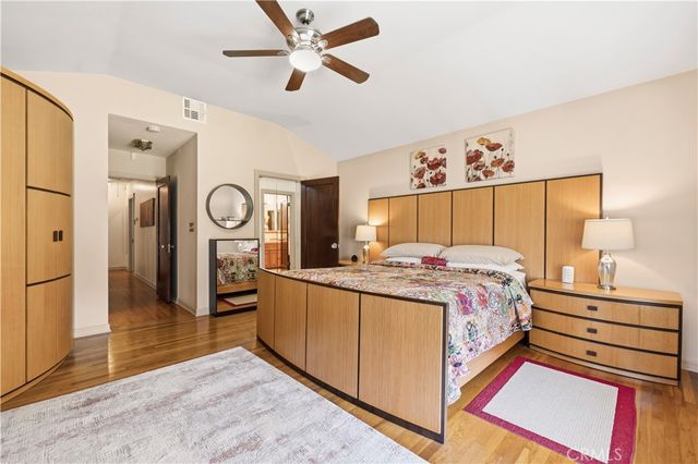 1130 Geneva, Glendale, CA 91207