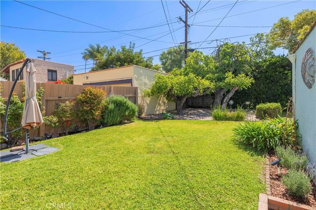 1130 Geneva, Glendale, CA 91207