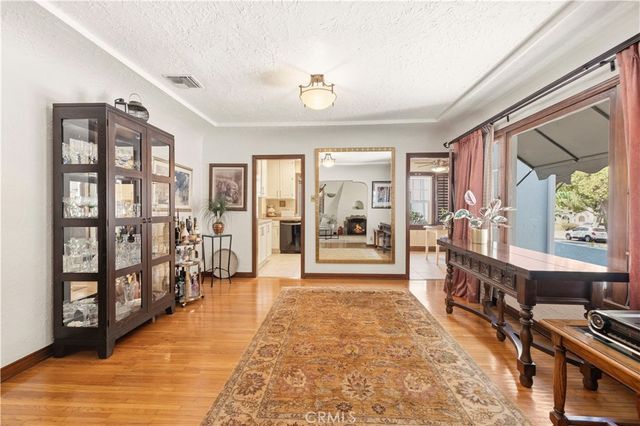 1130 Geneva, Glendale, CA 91207