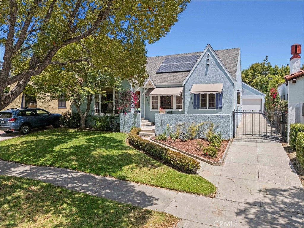 1130 Geneva, Glendale, CA 91207