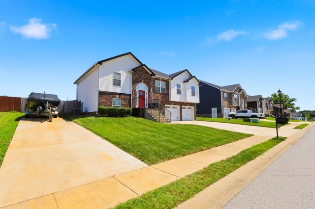 141 Kingstons Cv, Clarksville, TN 37042