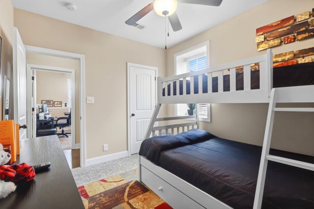 141 Kingstons Cv, Clarksville, TN 37042