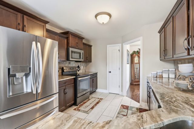 141 Kingstons Cv, Clarksville, TN 37042