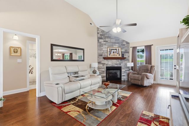 141 Kingstons Cv, Clarksville, TN 37042